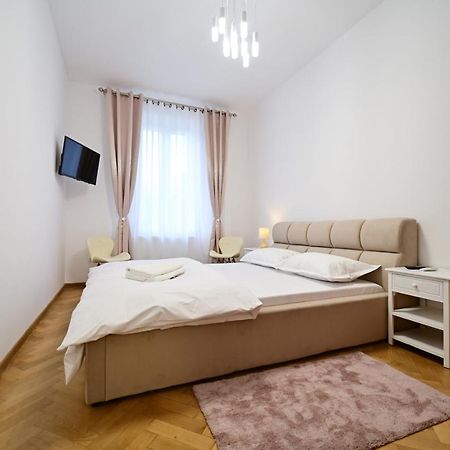 Flh - Kaly'S Place Sibiu Eksteriør billede