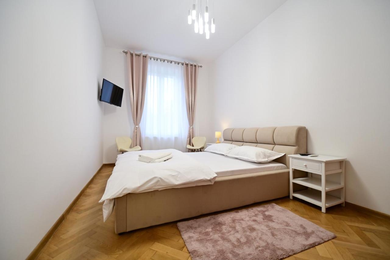 Flh - Kaly'S Place Sibiu Eksteriør billede